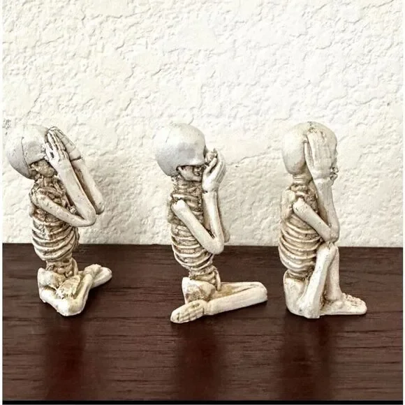 Hear no evil, see no evil, speak no evil skeleton figurine set of 3 - Picture 2 of 9